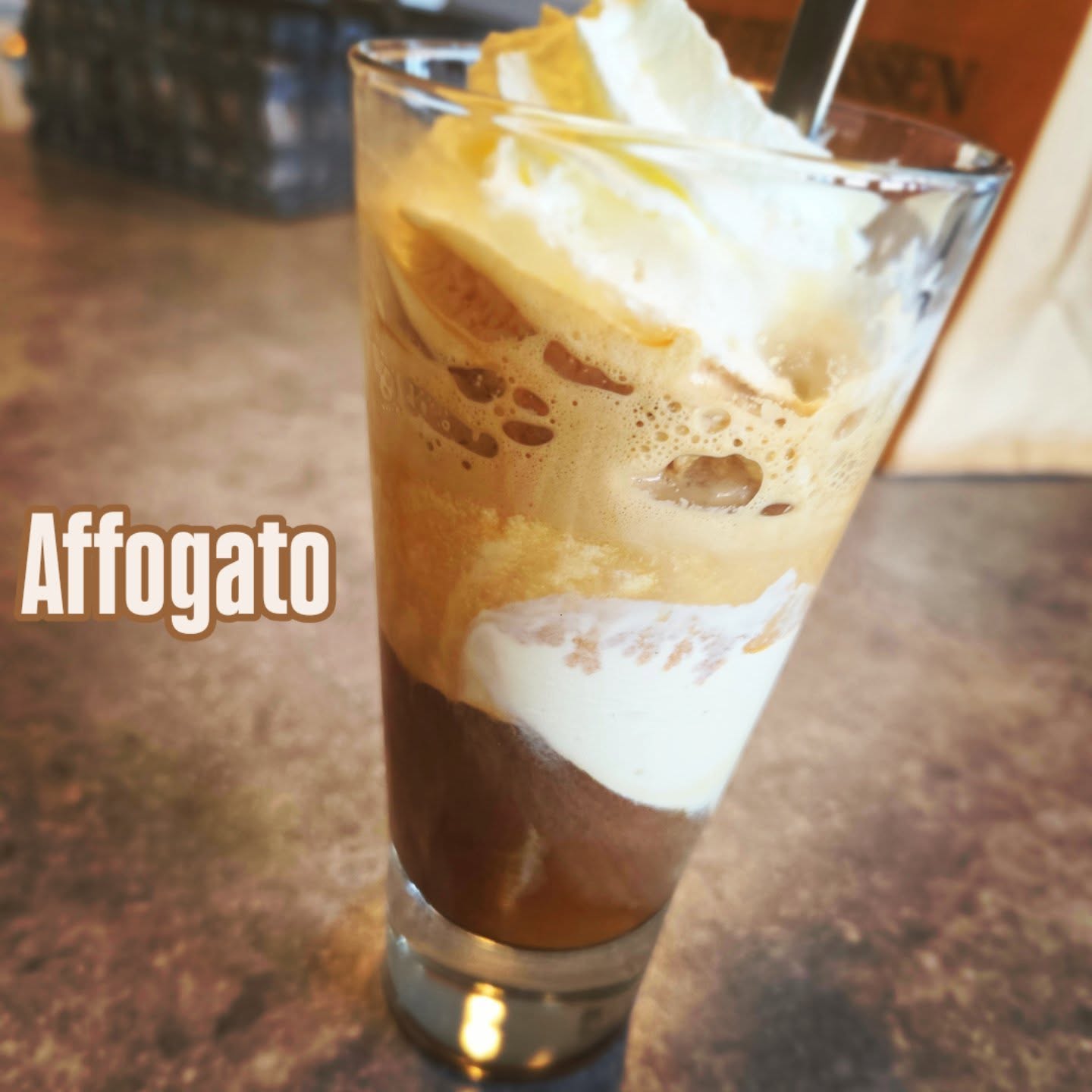 Extra gott på kaffemenyn! ☕️ Affogato (dubbel espresso & vaniljglass)